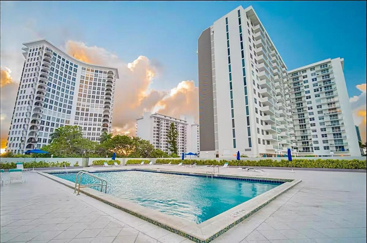 Oceanfront Luxury Miami Escape Pool&gym Miami Beach