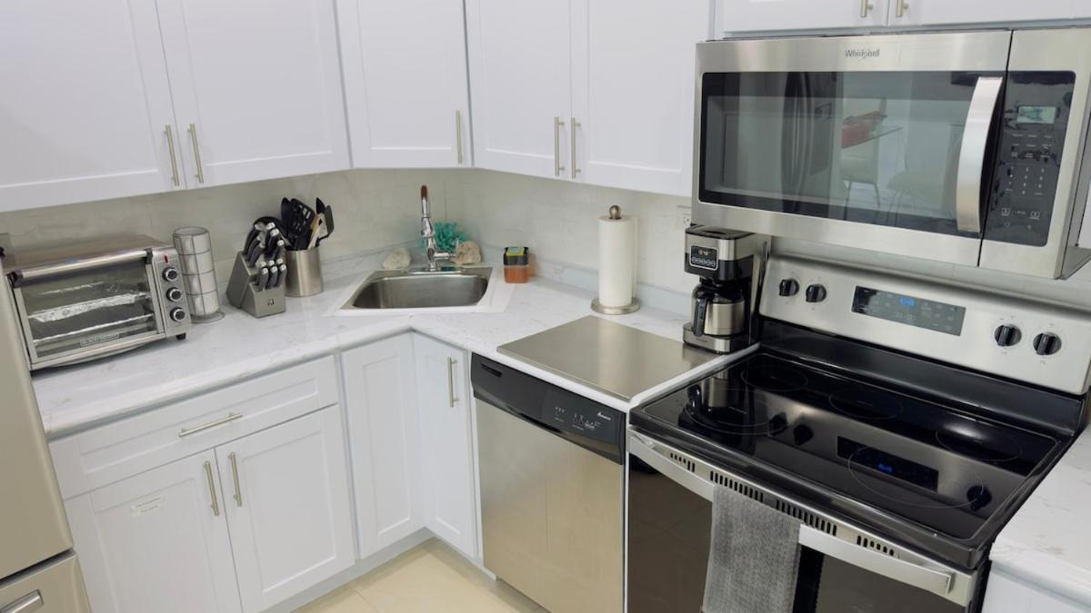 Apartment Oceanfront Luxury Miami Escape Pool&gym *