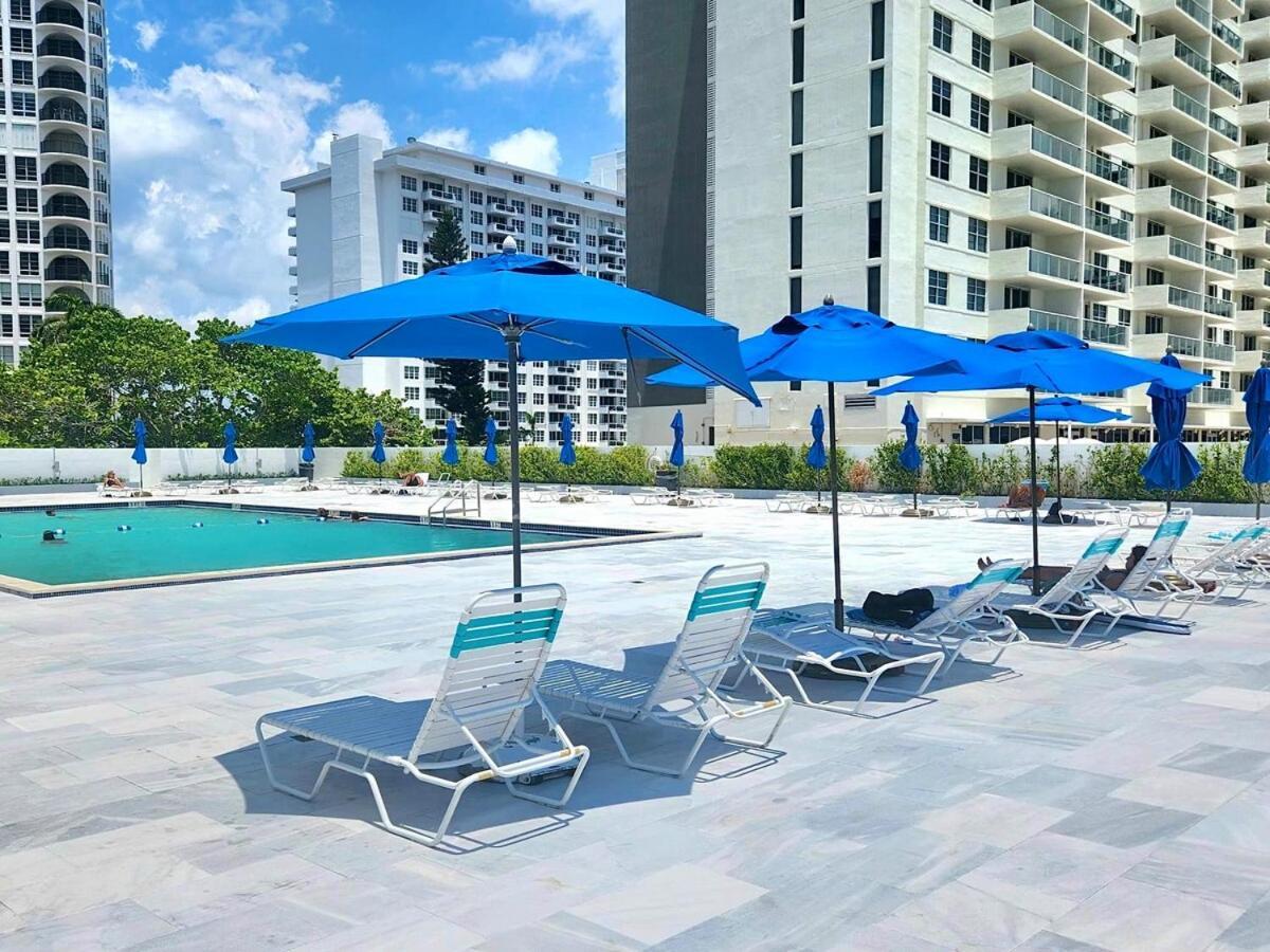 Oceanfront Luxury Miami Escape Pool&gym Apartment Miami Beach