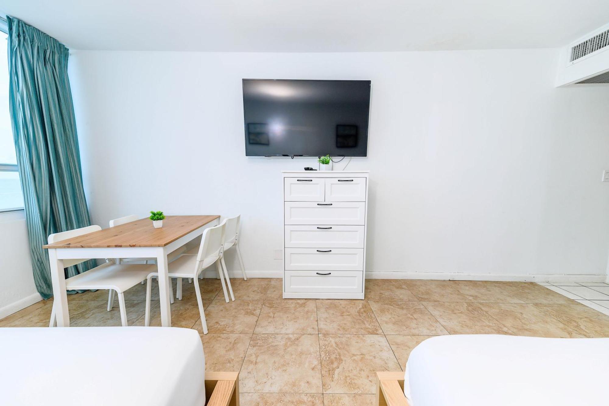 Seastays ~ Oceanfront Apartment