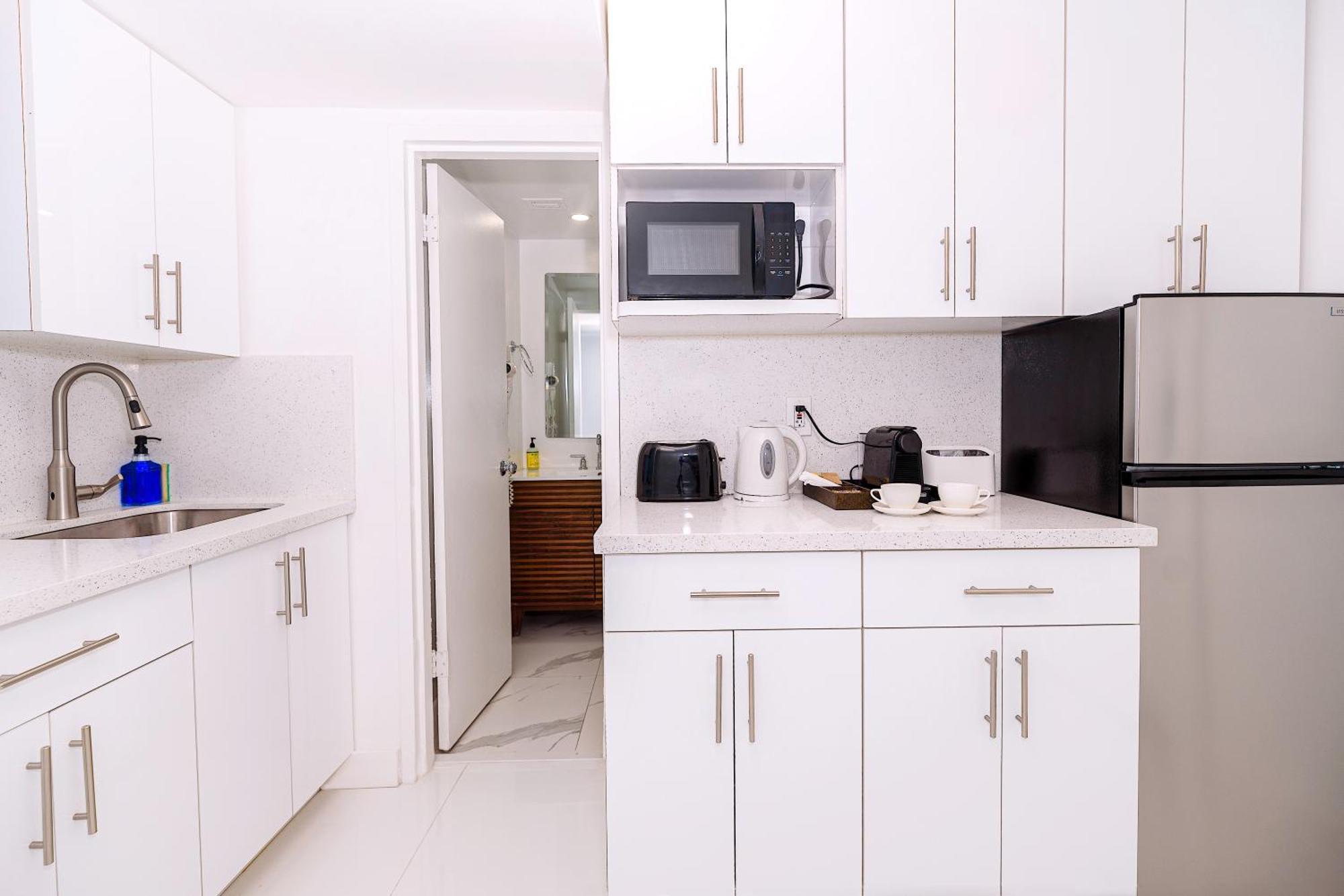 Seastays ~ Oceanfront Apartment Miami Beach