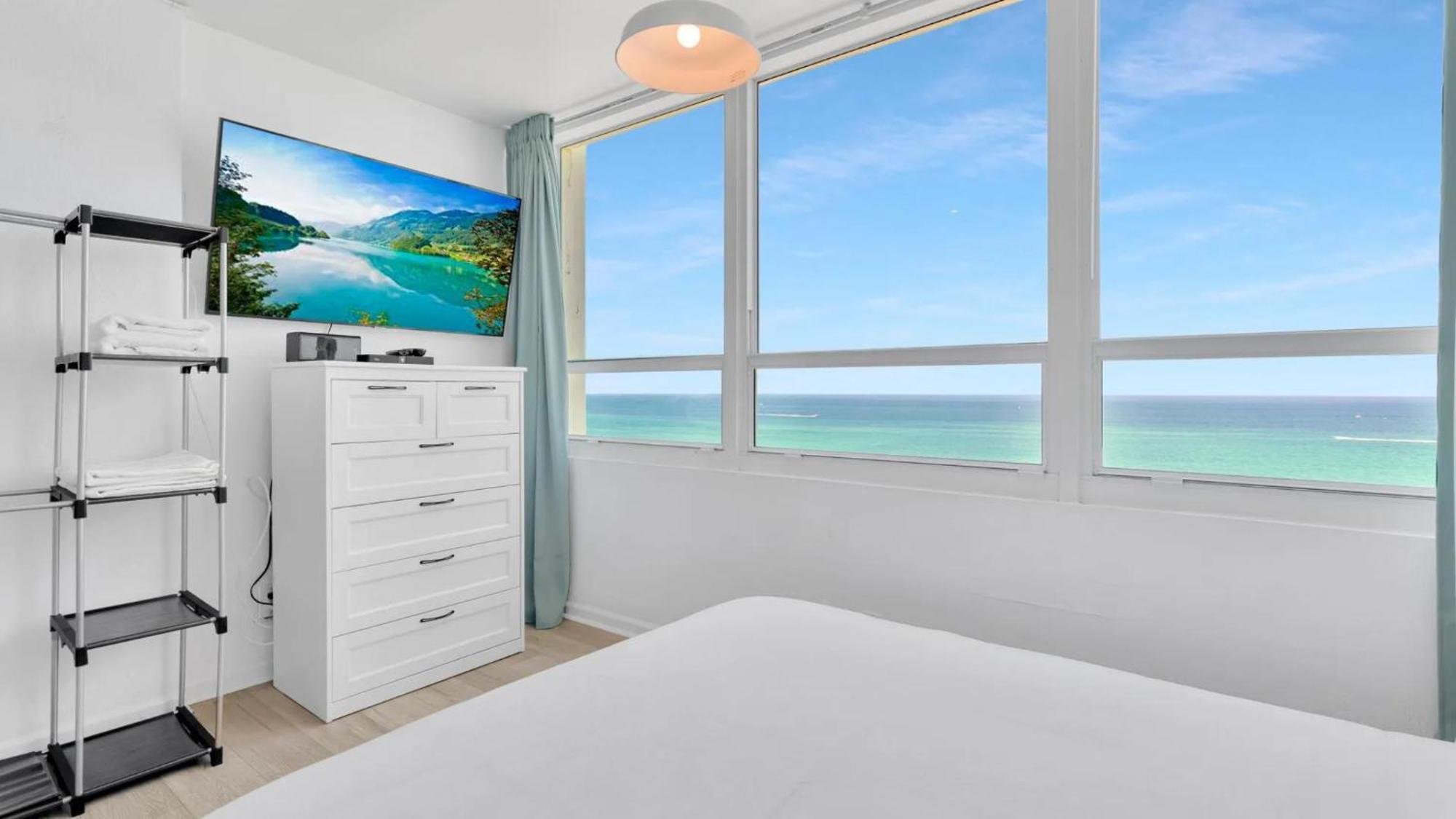 Seastays ~ Oceanfront Apartment
