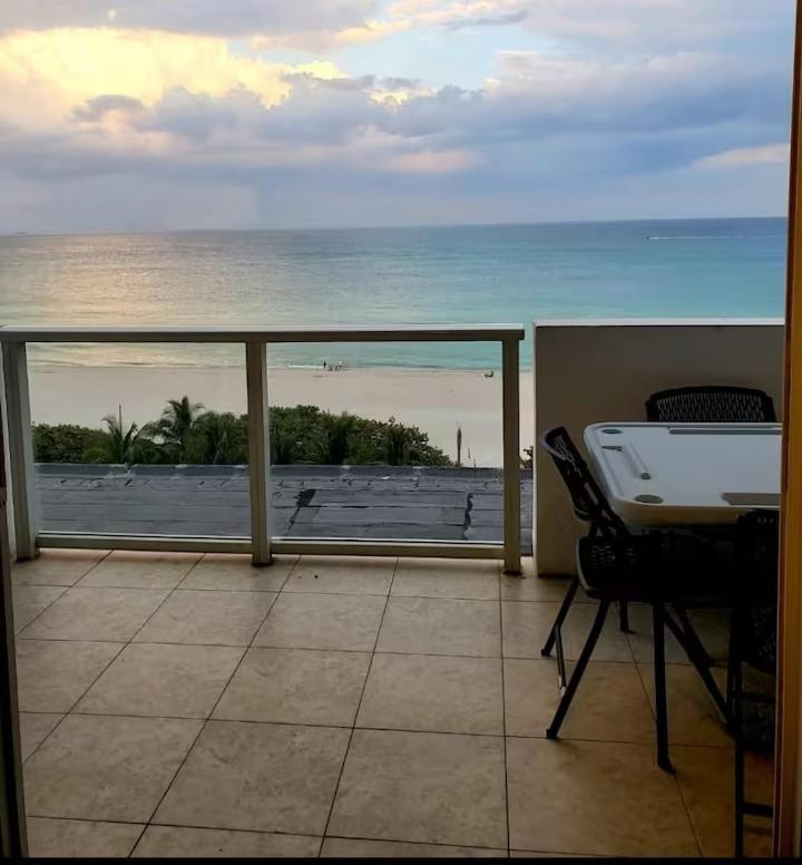 Beachfront * Miami Beach