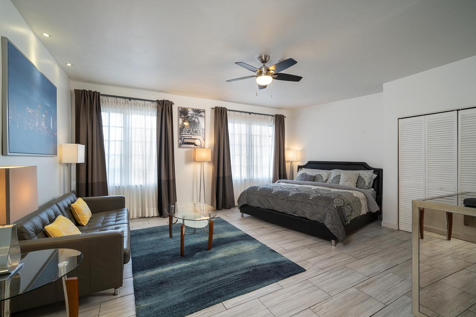 Barbizon On Ocean Drive Apartment *
