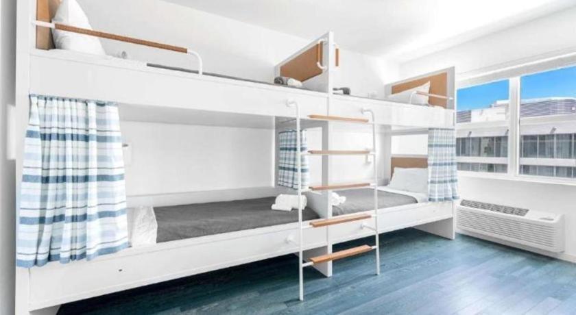 The Variety By Luxurban Hotel