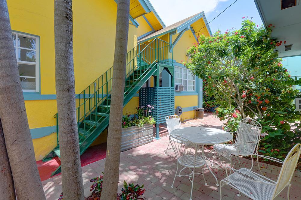 927 Jefferson * Miami Beach