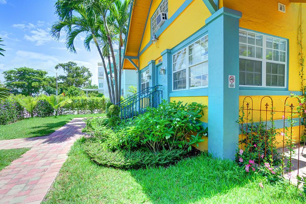 927 Jefferson * Miami Beach