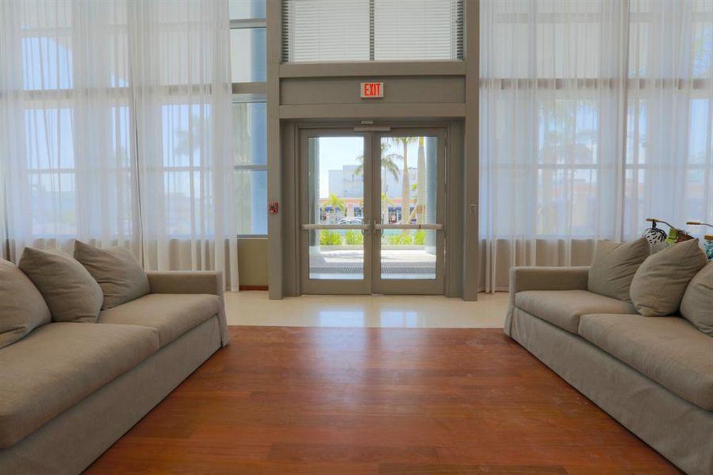 Hotel Pelican Furnished In Monte Carlo Miami Miami Beach