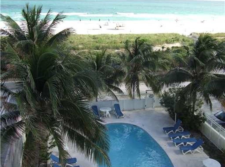 Hotel Beachfront By Yourent Vacations 3*
