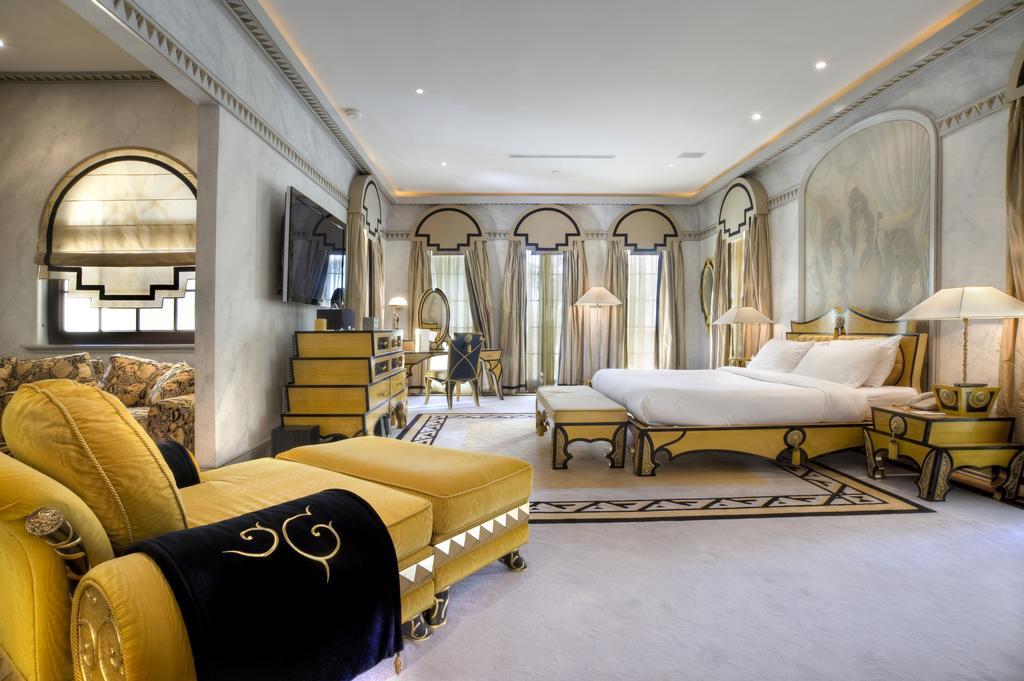 Villazzo Contenta Miami