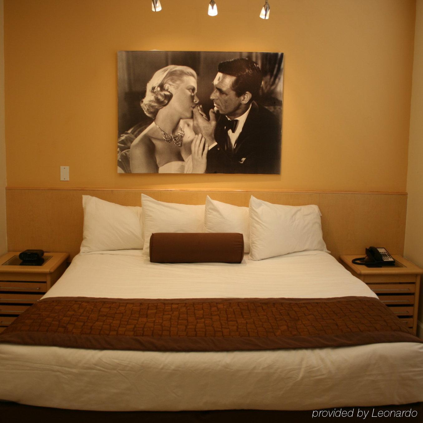 Hilton Vacation Club Crescent On South Miami Hotel