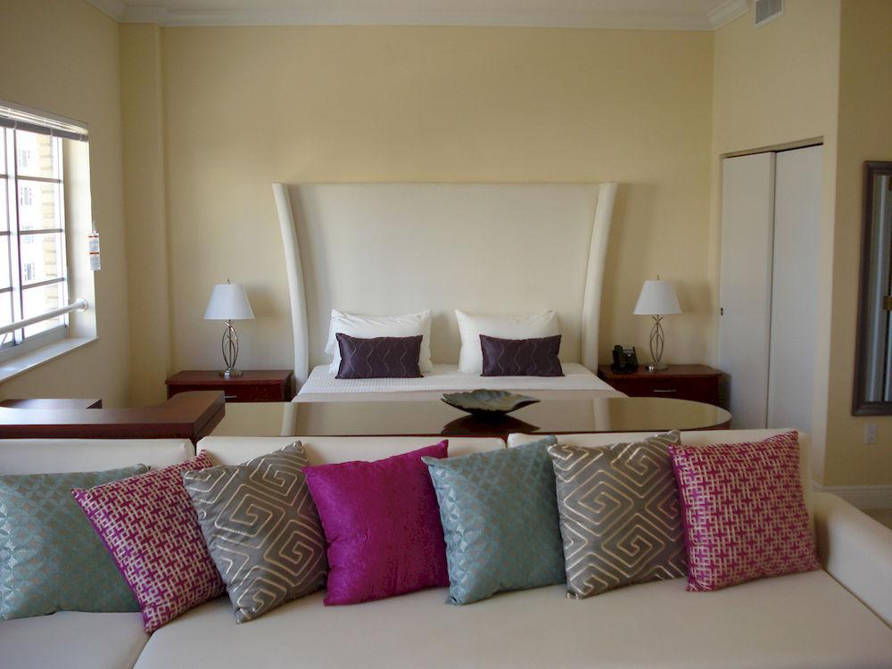 Westover Arms 3*