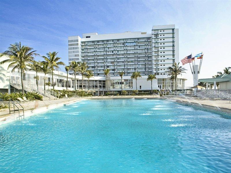 Deauville Miami Beach