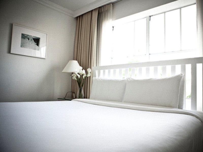 Hotel Blue Moon