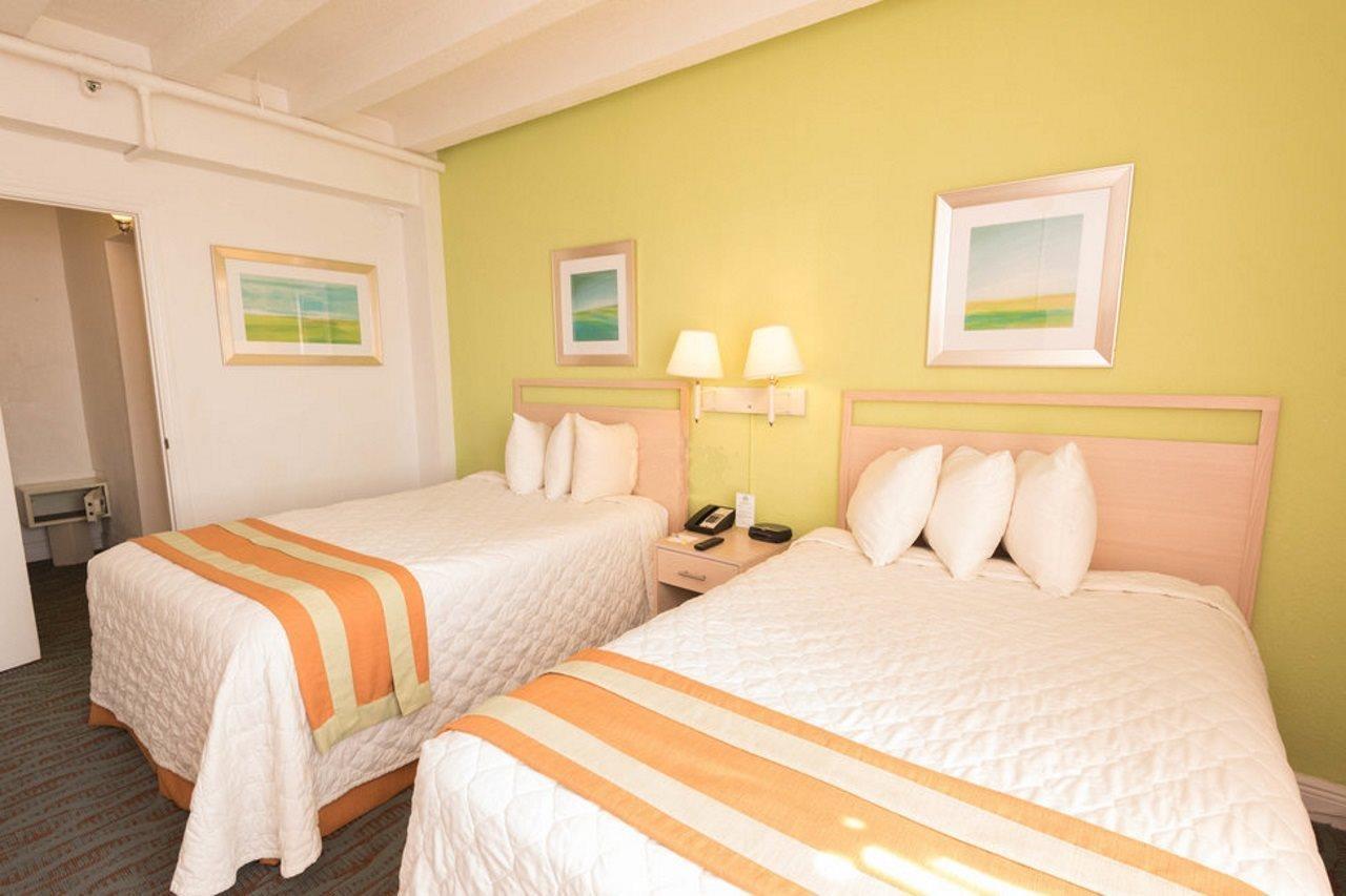 Hotel Broadmore Miami 3*