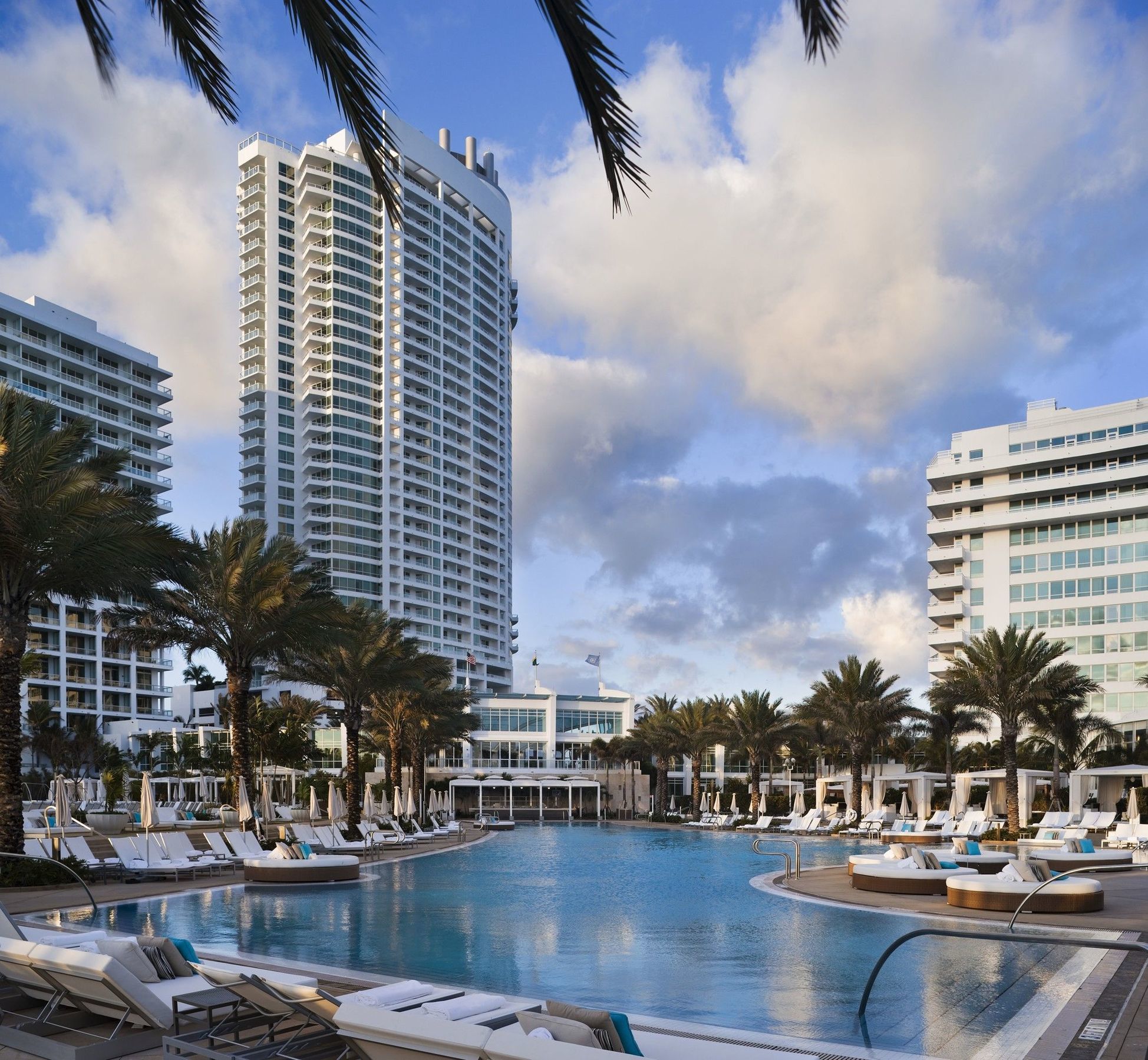 Resort Fontainebleau Miami 5*