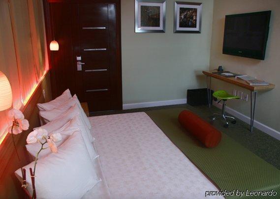 Hotel Clifton South Beach 3*