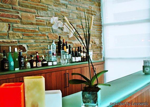 Hotel Clifton South Beach 3*