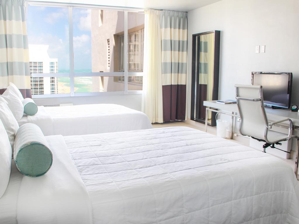Deauville Miami Beach