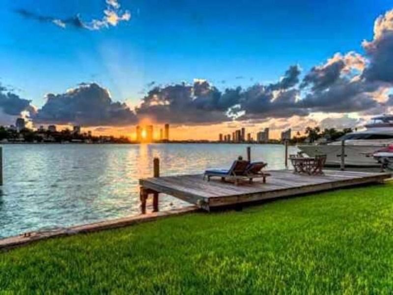 Beautiful Luxe Miami Beach