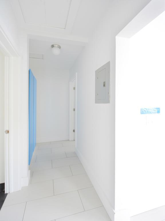 Miami Beach Byron Suites *
