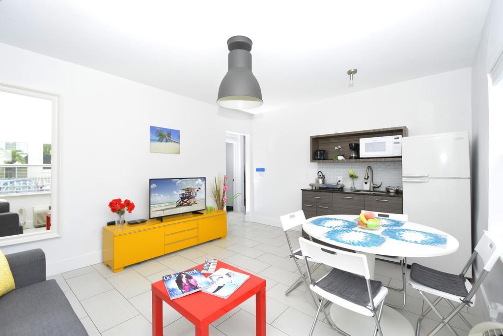 Miami Beach Byron Suites *