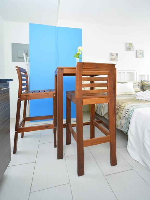 Miami Beach Byron Suites *