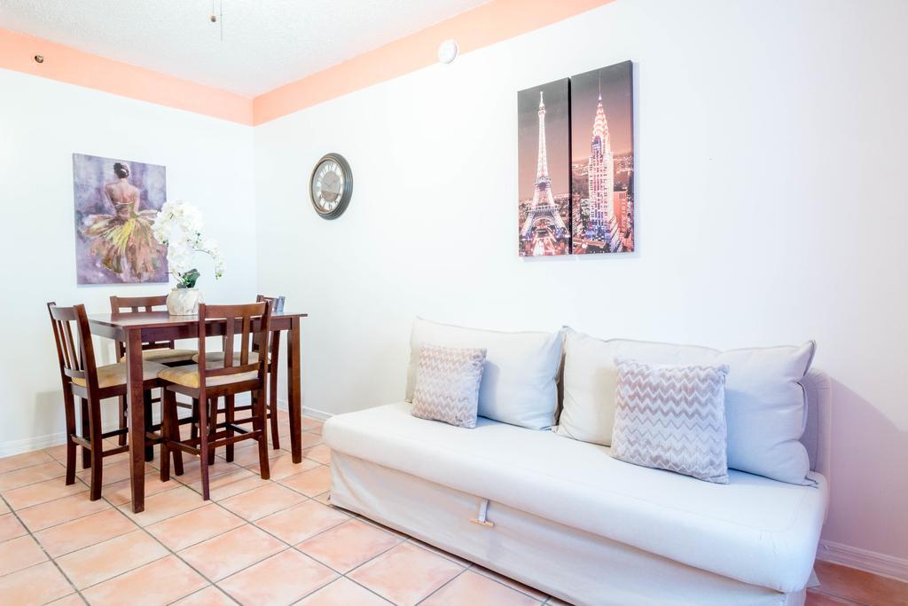 Ocean Walk Apartment Miami Beach