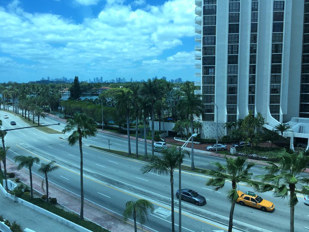 Collins By Design Aparthotel Miami Beach
