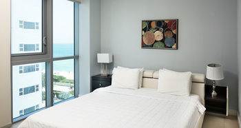Pelican Furnished In Monte Carlo Miami