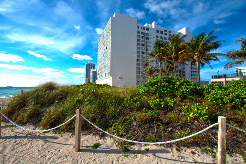 Resort Deauville Miami Beach