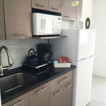 Miami Beach Byron Suites * Miami Beach