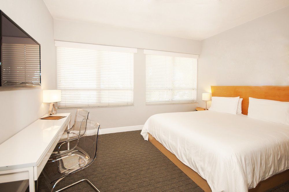 Crest Hotel