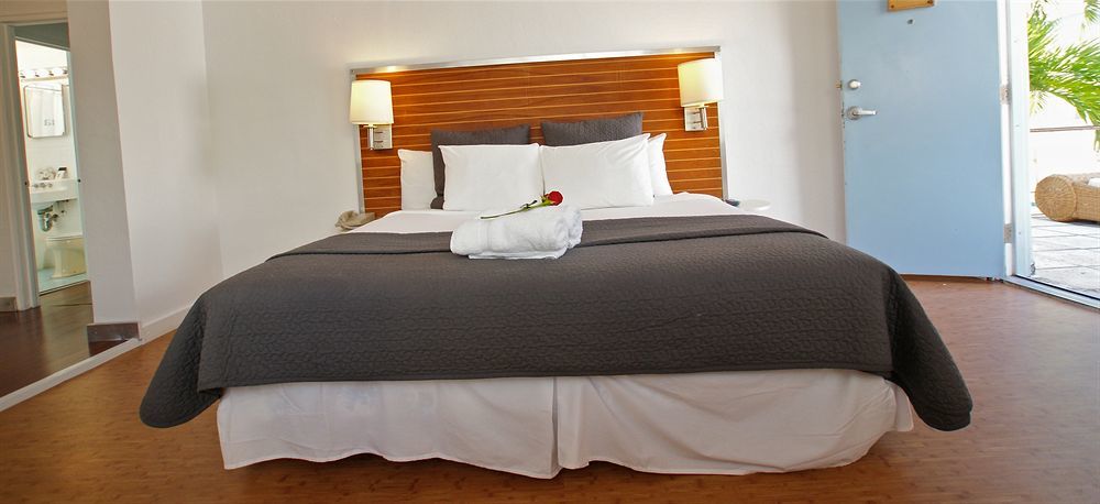 Aqua & 3* Miami Beach