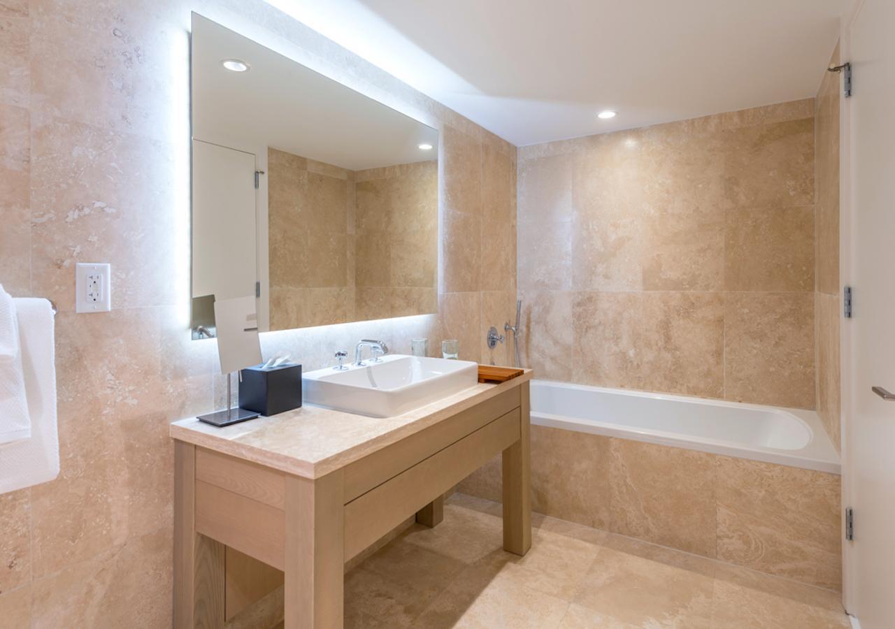 1 Bedroom Ocean View Located At 1 & Homes -1012 Aparthotel *