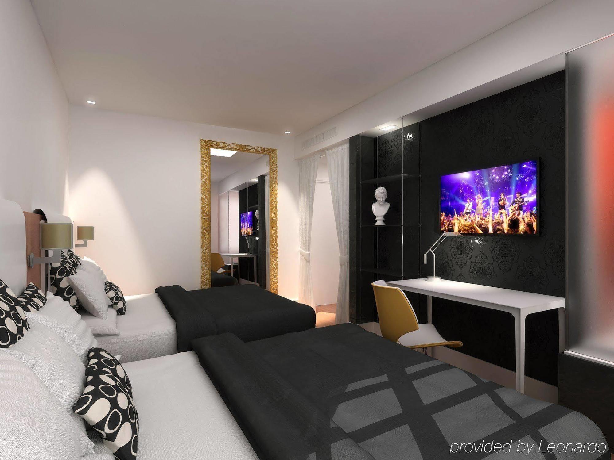 Hotel Leslie Ocean Drive 4*