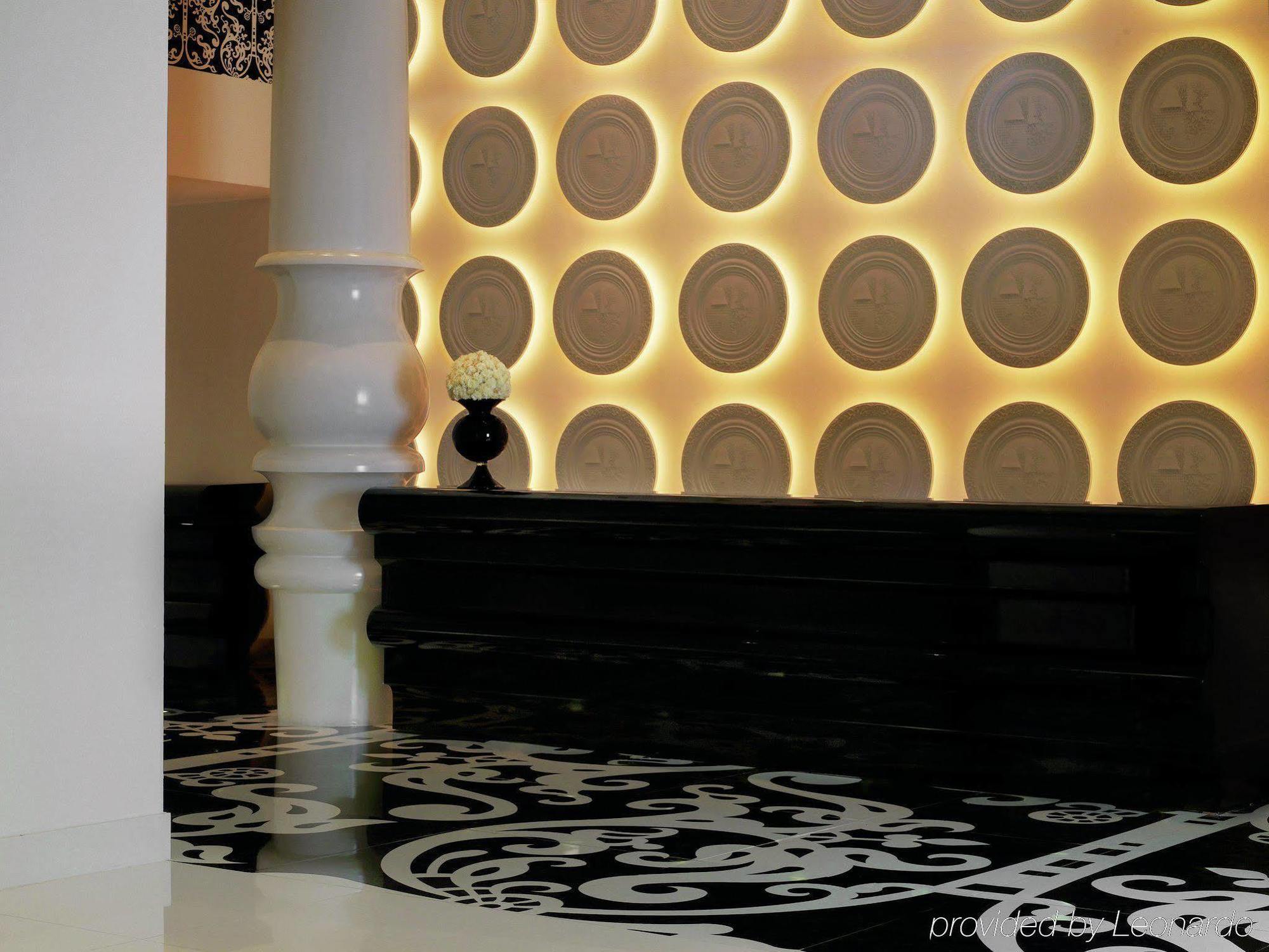 Mondrian South Hotel