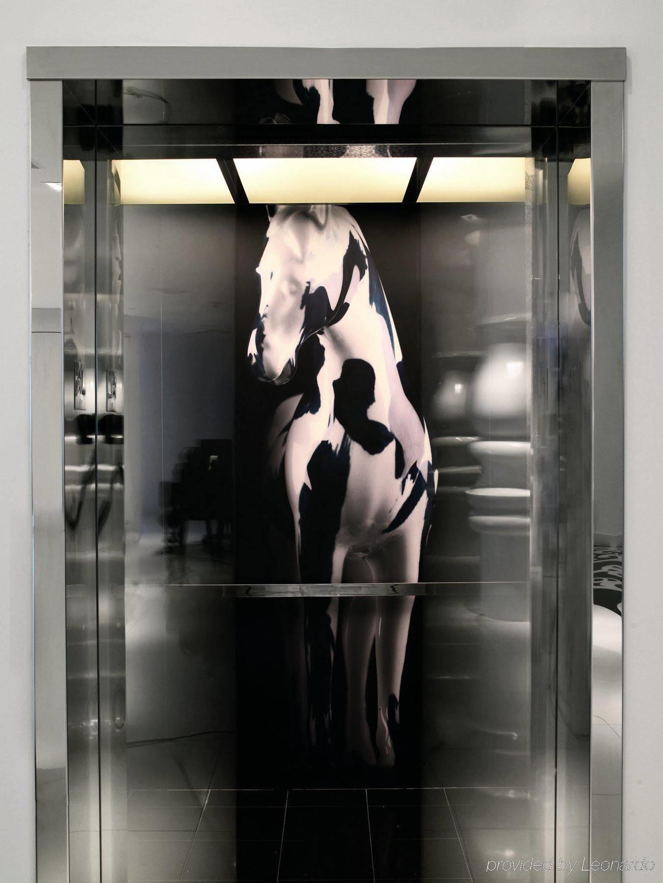 Mondrian South Hotel 4*