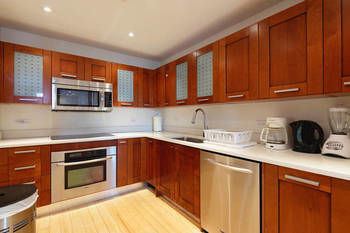 Ocean Five Apartment