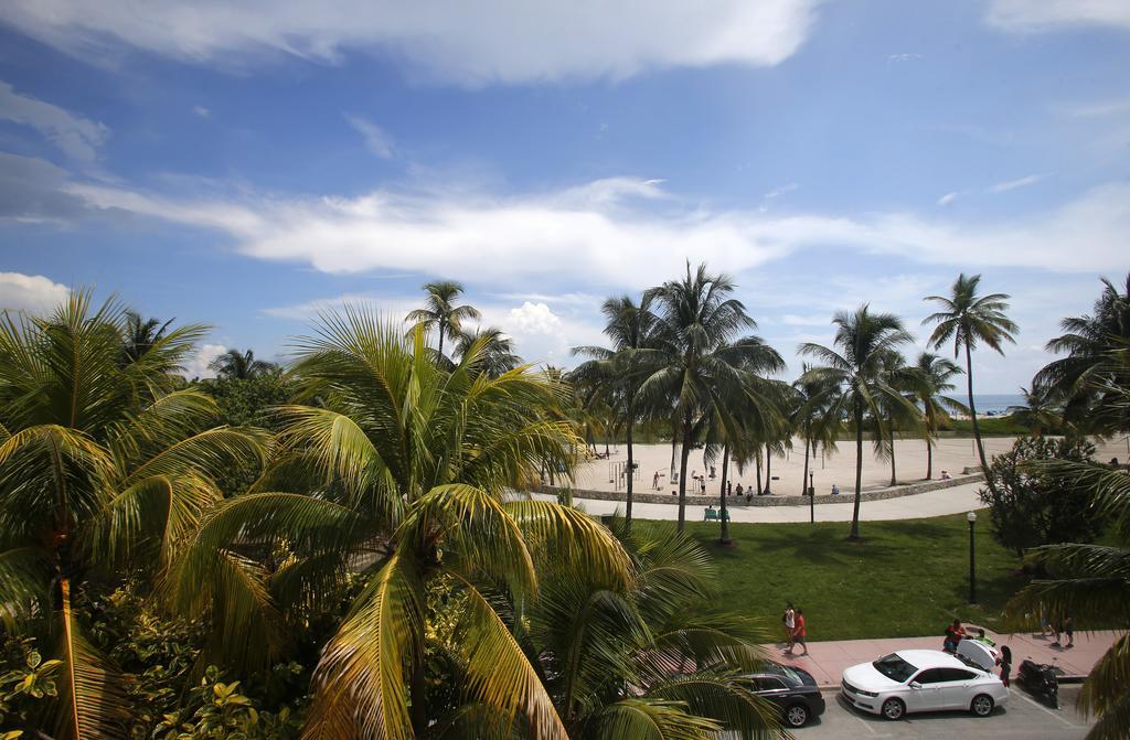Hotel Waldorf Towers South Miami Beach