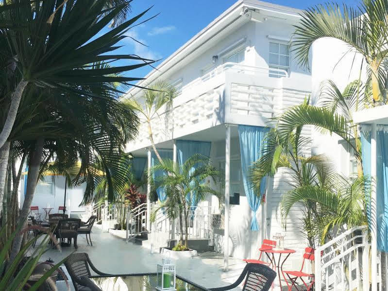 Miami Beach Byron Suites *