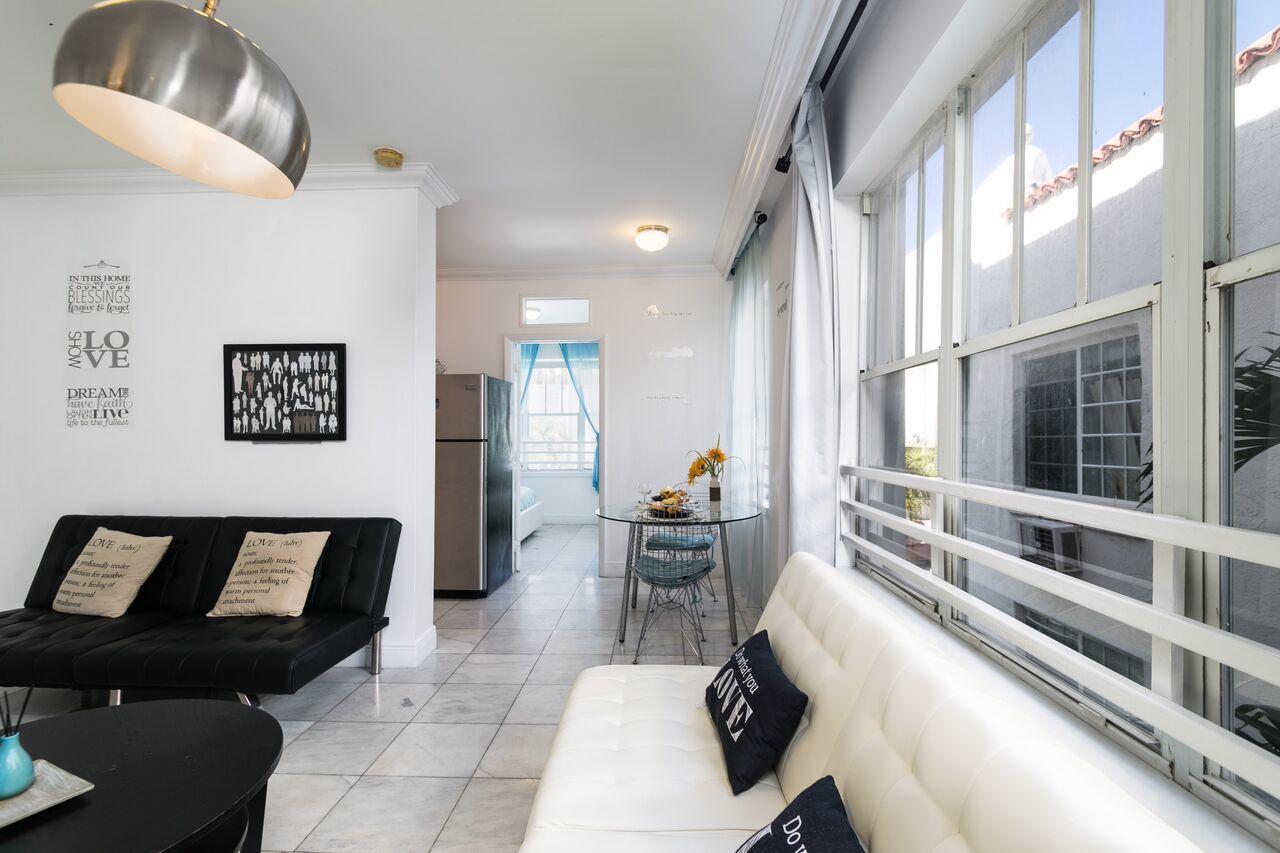 Holiday On Lincoln Road Apartment *