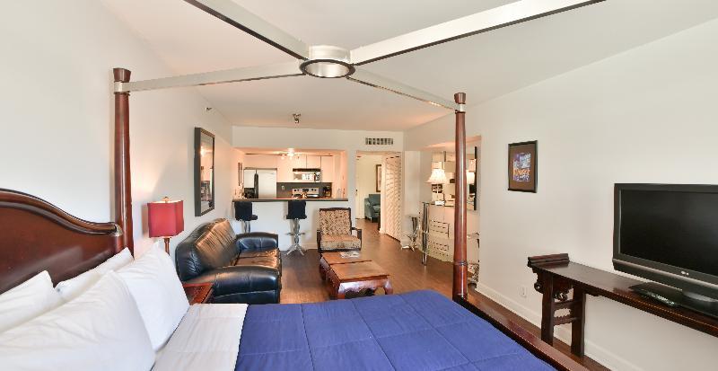 The Casa Grande Beach House Hotel