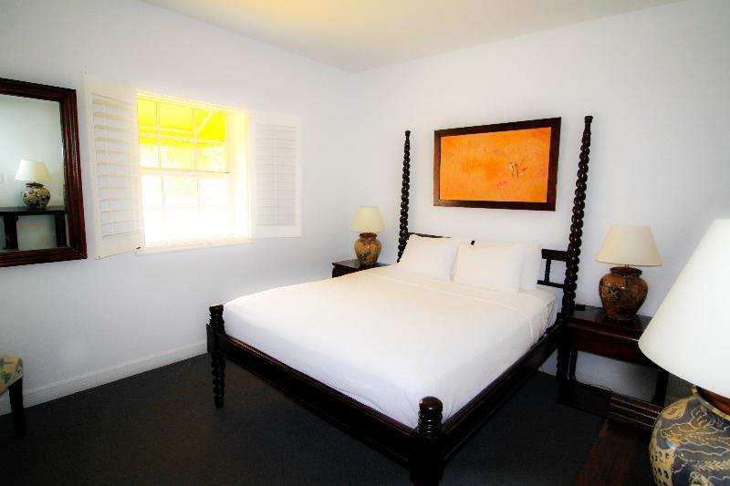 The Casa Grande Beach House Hotel