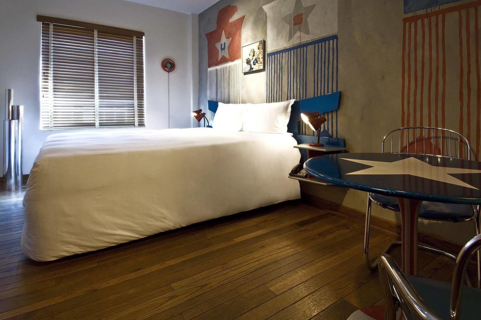 Hotel Pelican Miami Beach