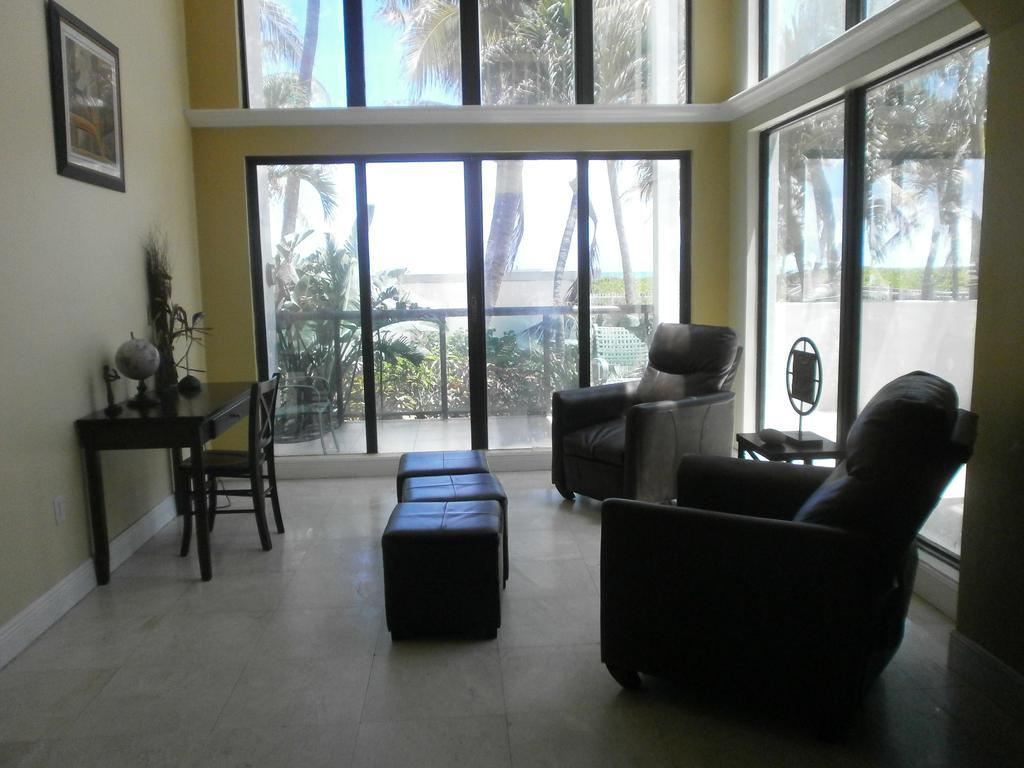 Casablanca On The Ocean East Tower Hotel Miami Beach