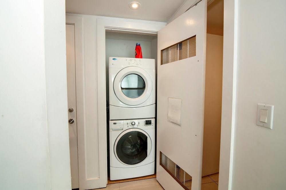 Ocean Five Apartment *