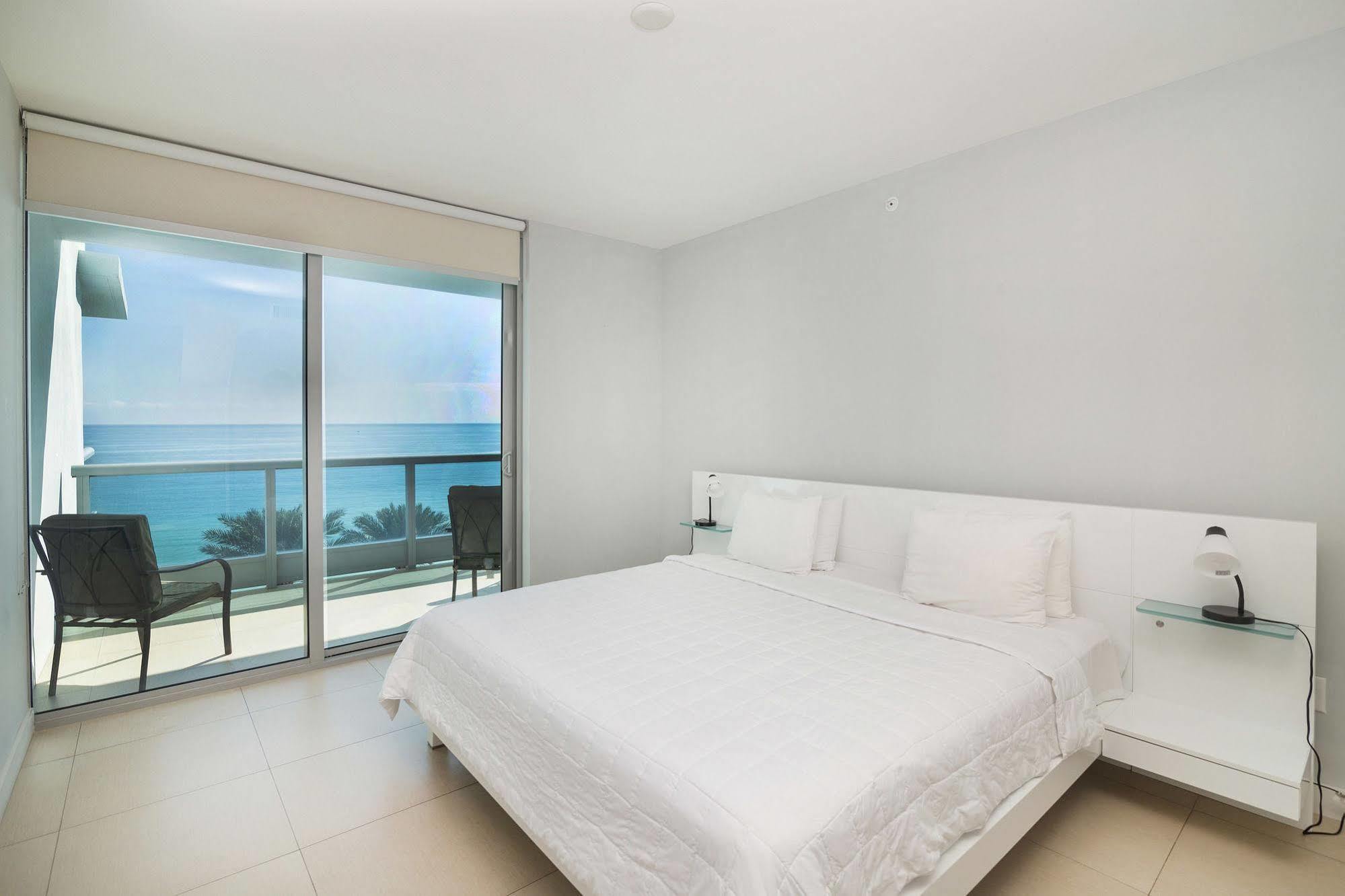 Hotel Pelican Furnished In Monte Carlo Miami 4*