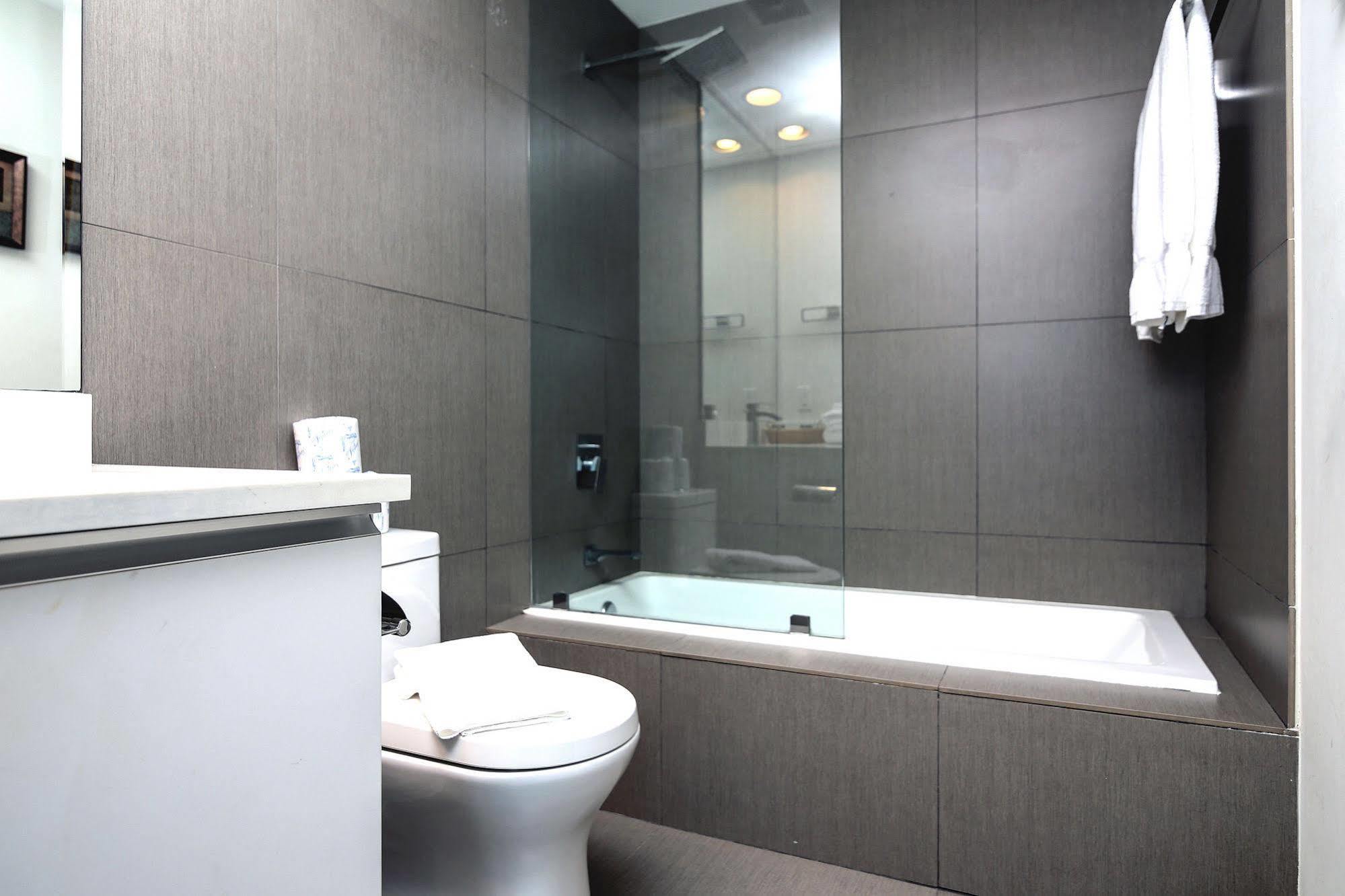 Hotel Pelican Furnished In Monte Carlo Miami 4*