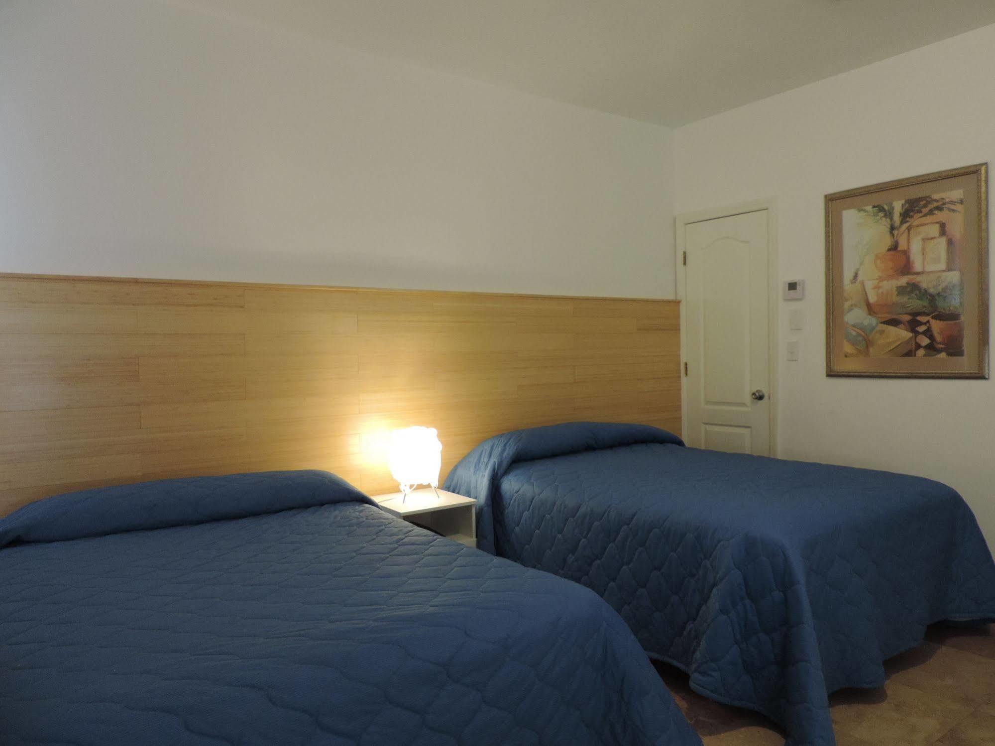 Hotel James Hotel 2*